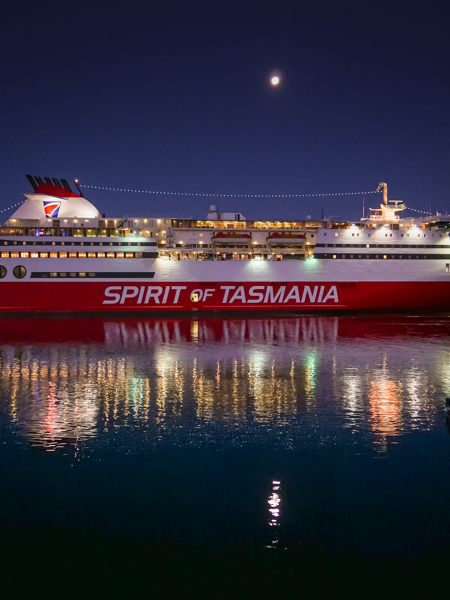 Devonport, Tasmania © Claire Blumenfeld