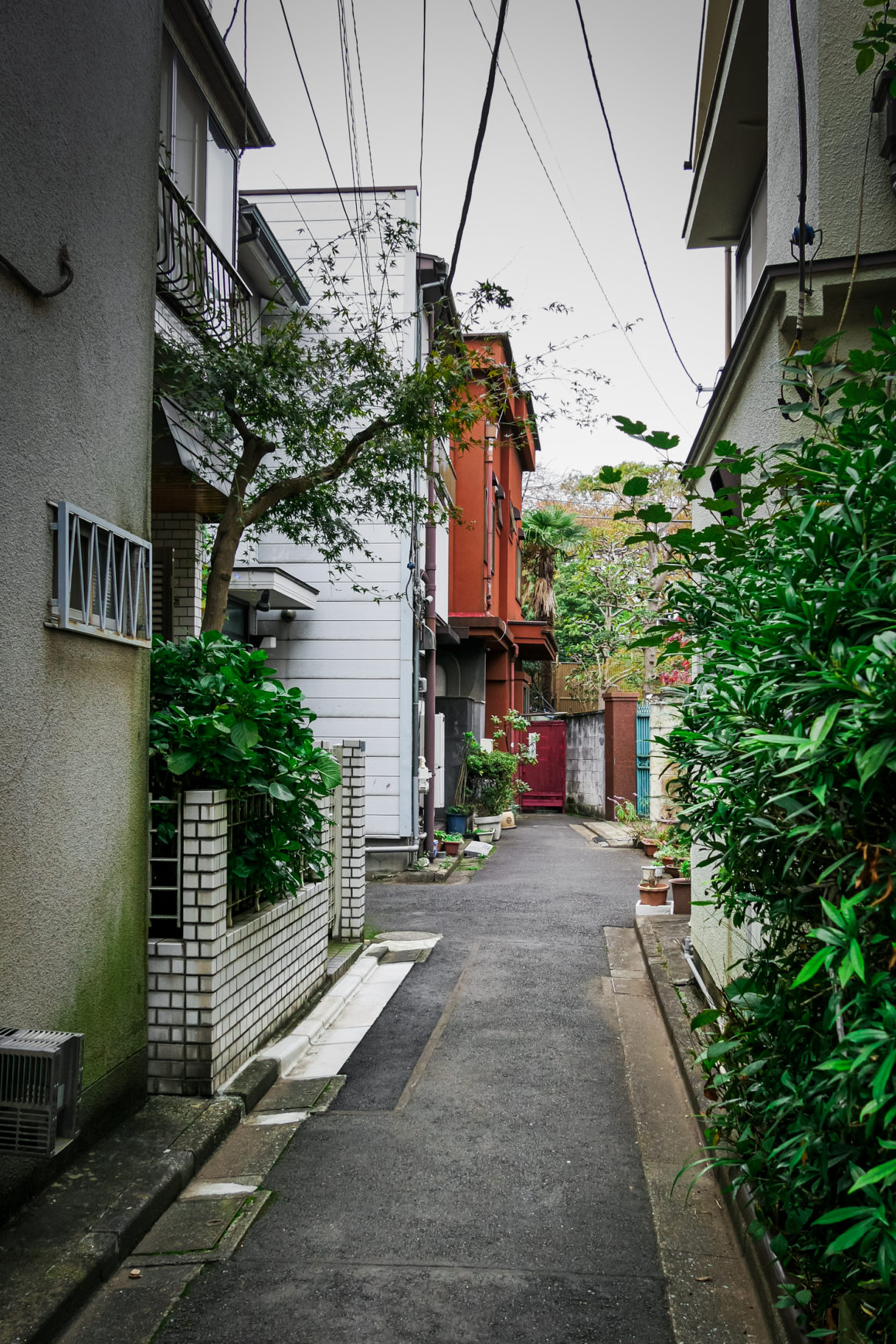 Yanaka in Tokyo, Honshu, Japan © Claire Blumenfeld
