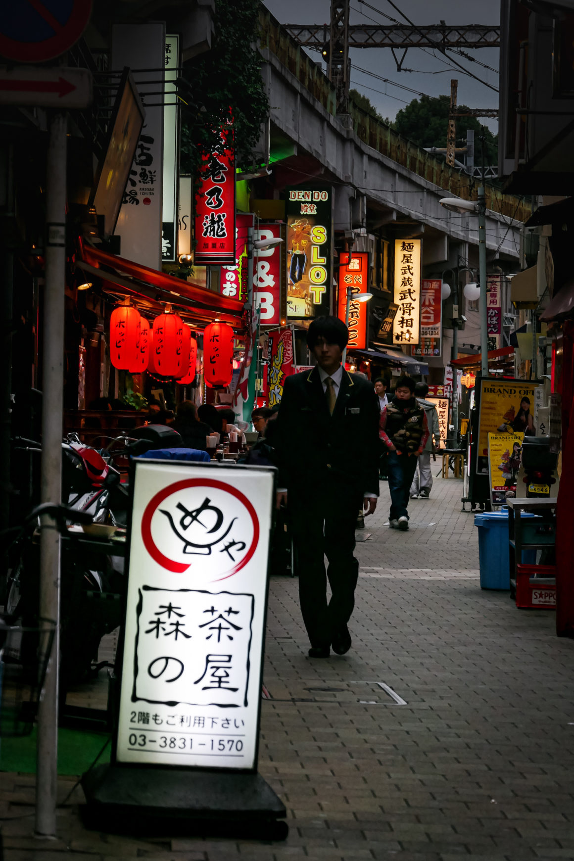 Ueno in Tokyo, Honshu, Japan © Claire Blumenfeld