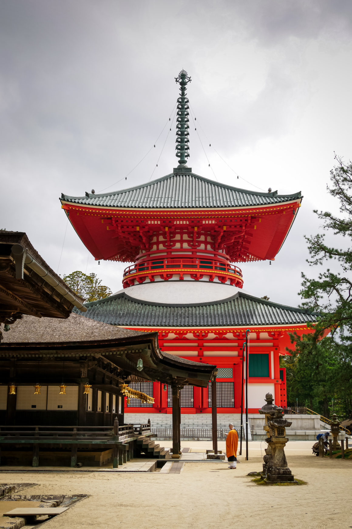 Koya-san, Honshu, Japan © Claire Blumenfeld