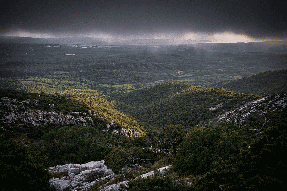 La Montagne de la Sainte Baume en Provence, France © Claire Blumenfeld
